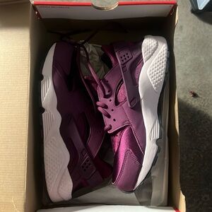 Women’s Air Huarache Run - Purple